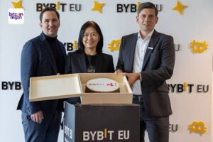 Christian Scherer, CEO of Ski Austria; Helen Liu, Co-CEO of Bybit; and Georg Harer, Managing Director of Bybit EU.
